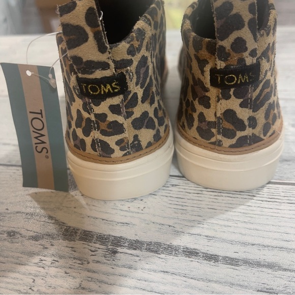 New Toms Bryce Mid Top Suede Sneaker Tan Leopard Animal Print Slip On Wo… - Picture 9 of 9